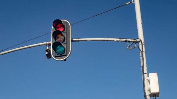 世界上第一个红绿灯是谁发明的