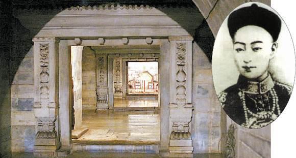 光绪皇帝遗体出土照片