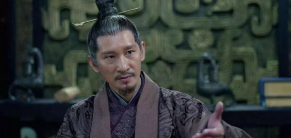 宸妃喜欢言侯还是皇上