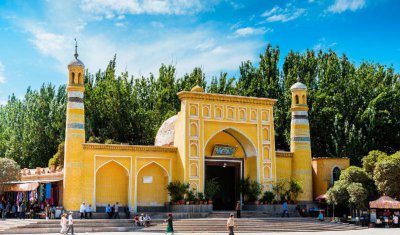 中国最大的清真寺图片 艾提尕清真寺在新疆喀什市哪里