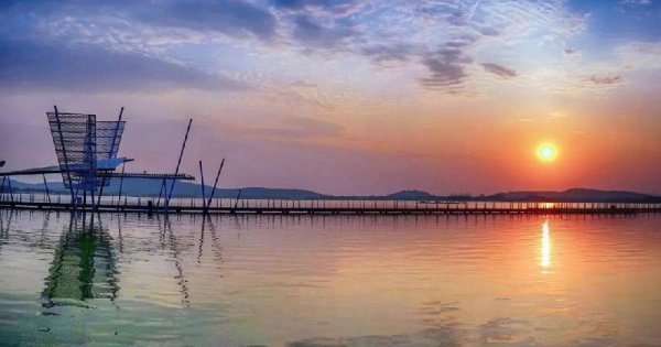 世界最深的淡水湖是哪个湖泊