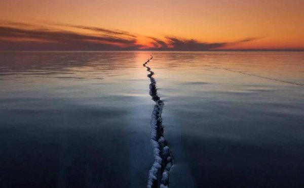 世界最深的淡水湖是哪个湖泊