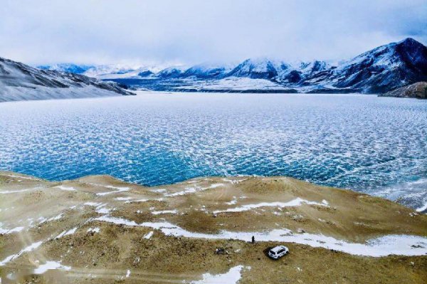 世界最深的淡水湖是哪个湖泊