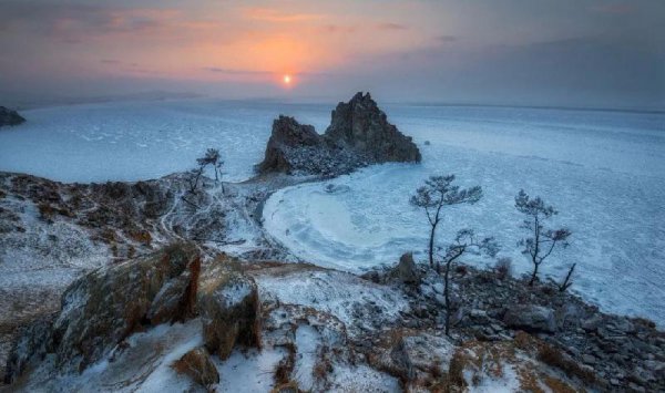 世界最深的淡水湖是哪个湖泊