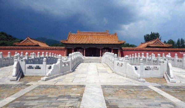 清东陵定陵是谁的陵墓