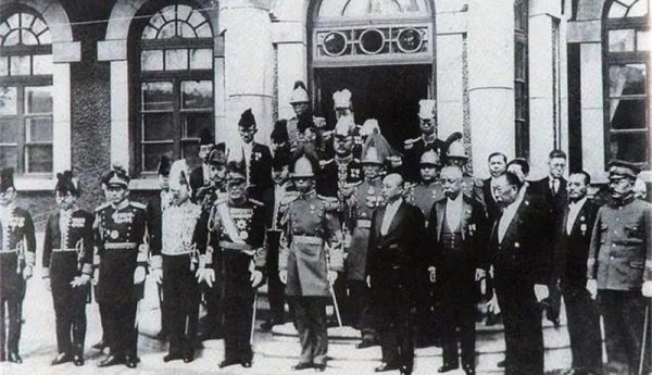 中国第一个参加奥运会的人是谁