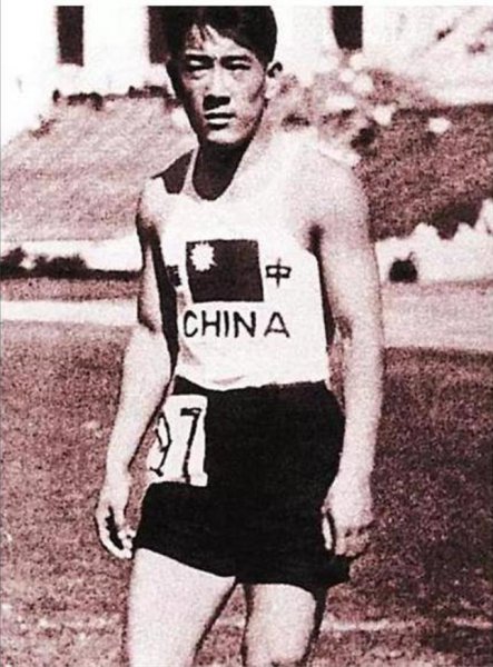 中国第一个参加奥运会的人是谁