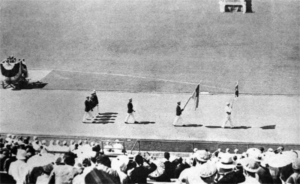 中国第一个参加奥运会的人是谁