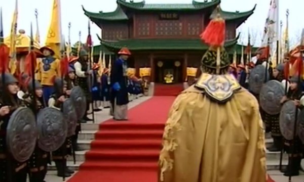 乾隆为什么不杀和珅