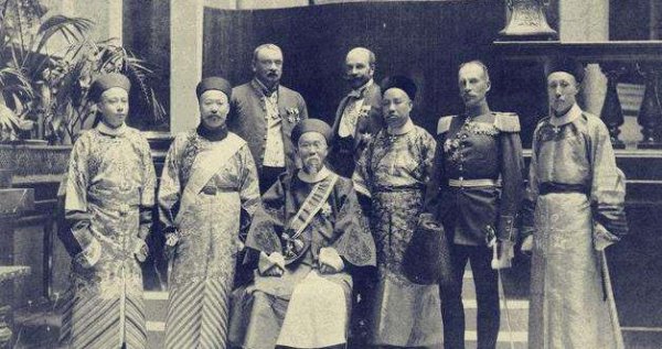 李鸿章现在相当于什么官职