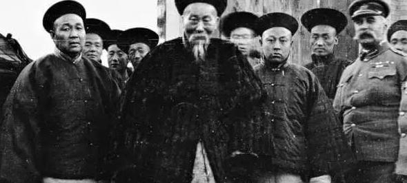 李鸿章现在相当于什么官职