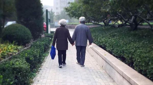 人正常一天走多少步最好