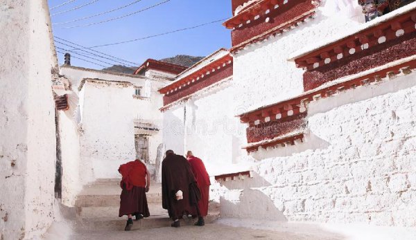 西藏布达拉宫的历史故事以及传说