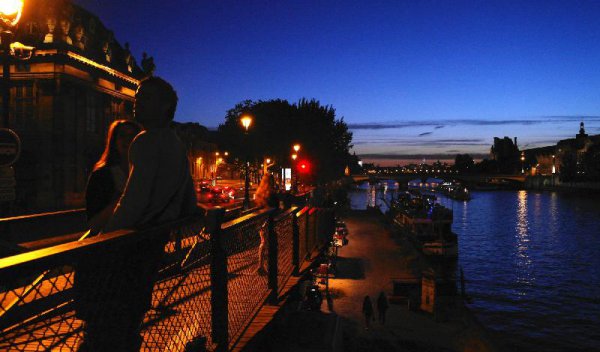 婚内女方出轨怎么处理更合适