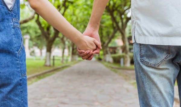 夫妻冷战如何处理