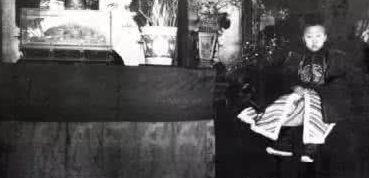 溥仪的身体被宫女掏空是什么意思