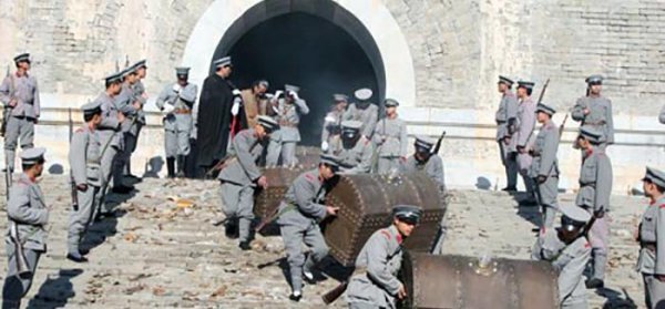 慈禧太后的坟墓是谁挖掘出来的