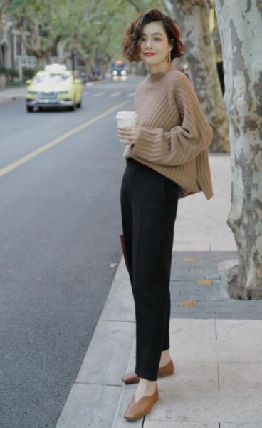 毛衣搭配什么裤子好看