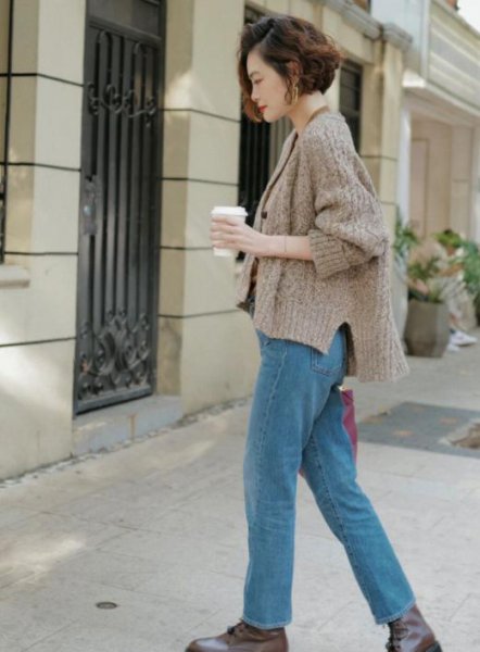 毛衣搭配什么裤子好看