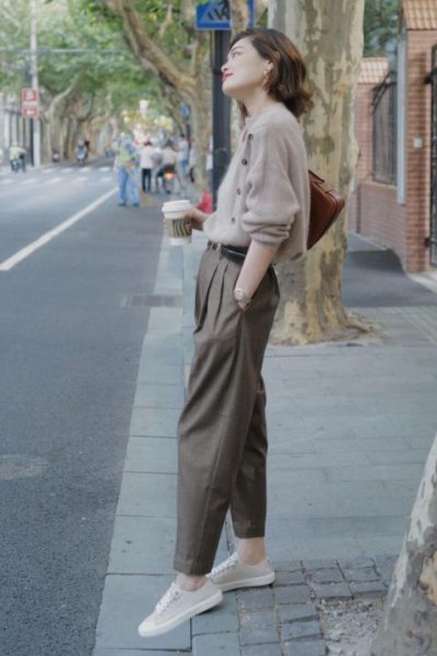 毛衣搭配什么裤子好看