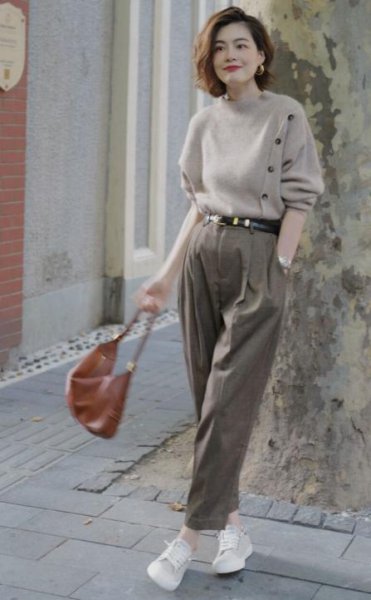 毛衣搭配什么裤子好看