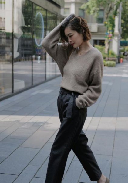 毛衣搭配什么裤子好看