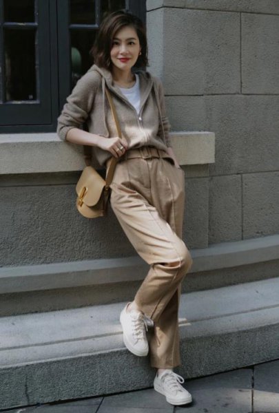 毛衣搭配什么裤子好看