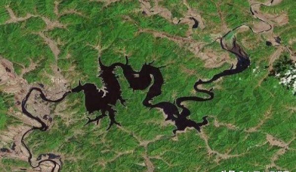 刘伯温斩龙脉害了我们