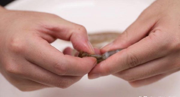 去虾线的最快方法