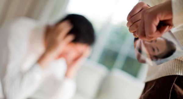 老公出轨妻子该不该找第三者