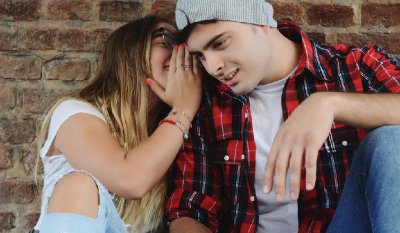 男人被你迷住的状态 男人彻底深爱你动心后的反常表现