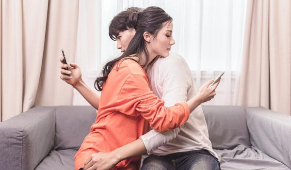 男人对情人负责的表现