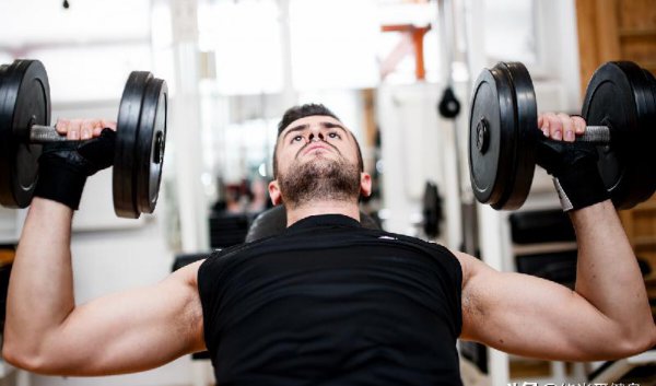 哑铃多重的重量比较好