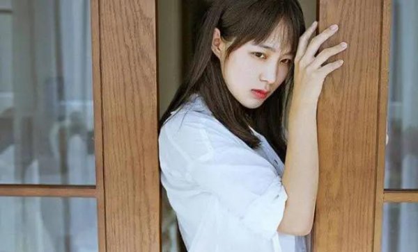 男生会坐在暗恋的女生旁边吗