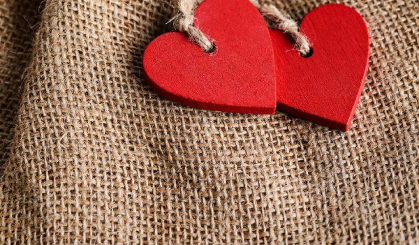 男生潜意识喜欢一个人的表现