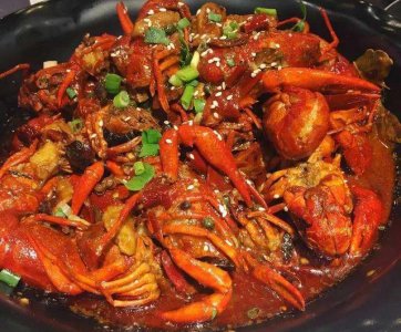 和女生聊什么话题可以增进感情 和女生聊天该怎么聊