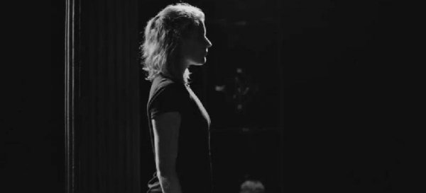 荞麦疯长讲的是什么故事