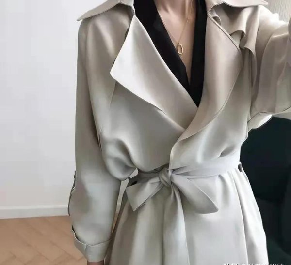 风衣怎么搭配好看