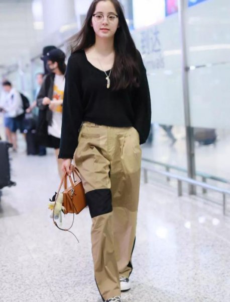 工装裤搭配什么上衣