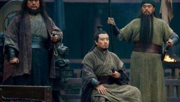 关公面前耍大刀下一句