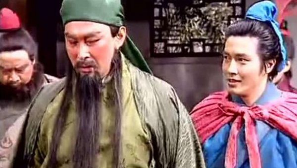 关公面前耍大刀下一句