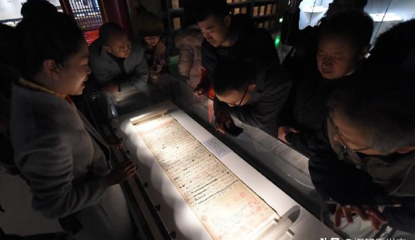 中国第一部编年体通史是哪部作品