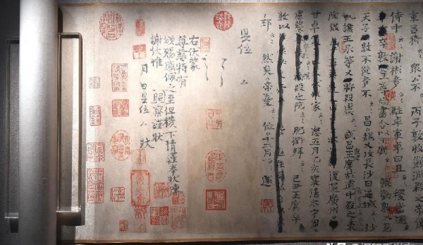 中国第一部编年体通史是哪部作品