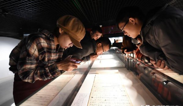 中国第一部编年体通史是哪部作品