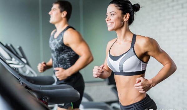 每天30个俯卧撑能练出胸肌吗