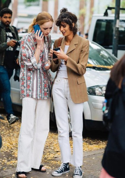 大衣搭配什么裤子好看