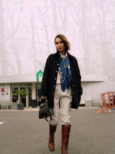 大衣搭配什么裤子好看