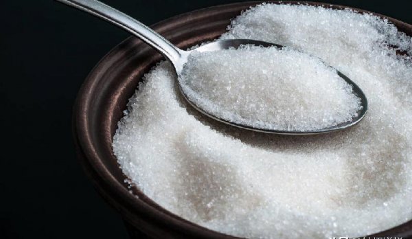 纯棉衣服上的油渍怎么洗掉