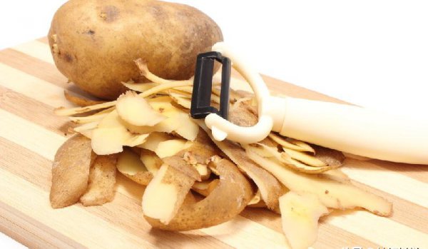 纯棉衣服上的油渍怎么洗掉