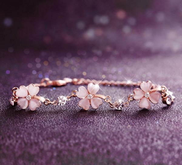 送闺蜜什么礼物最好